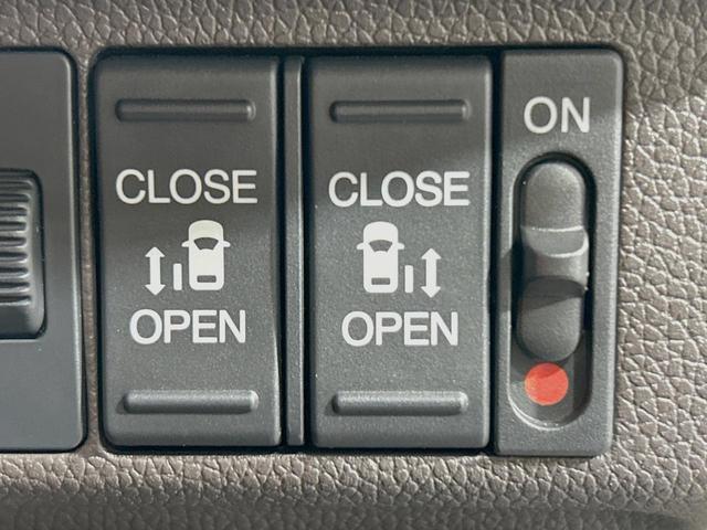 フリード Ｇ・ホンダセンシング　両側電動ドア　ＳＤナビ　後席モニター　Ｃパッケージ　バックカメラ　寒冷地仕様　ホンダセンシング　禁煙車　ドラレコ　スマートキー　ビルトインＥＴＣ　純正１５インチアルミ　オートエアコン　ＣＤ　ＤＶＤ再生（7枚目）