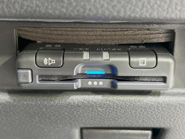 【ＥＴＣ】高速道路の料金所をストレスなく通過！話題のスポットやサービスエリアに多い「スマートＩＣ」利用時は必須のアイテムです。当店でセットアップを実施、ご納車当日からすぐにご利用いただけます！