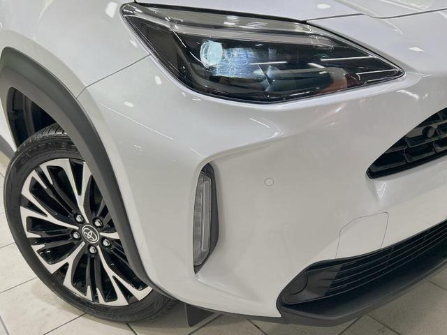 ヤリスクロス Ｚ　純正８型ナビ　全周囲カメラ　禁煙車　プリクラッシュセーフティ　ブラインドスポットモニター　ハーフレザーシート　パワーシート　シートヒーター　ドラレコ　コーナーセンサー　ステアリングヒーター　ＥＴＣ（12枚目）