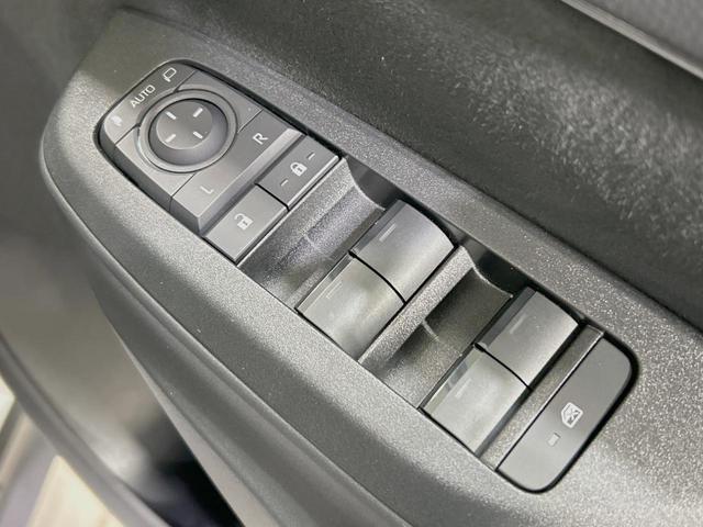 ヤリスクロス Ｚ　純正８型ナビ　全周囲カメラ　禁煙車　プリクラッシュセーフティ　ブラインドスポットモニター　ハーフレザーシート　パワーシート　シートヒーター　ドラレコ　コーナーセンサー　ステアリングヒーター　ＥＴＣ（38枚目）