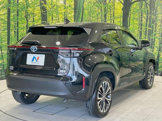 ヤリスクロス ハイブリッドＺ　全周囲カメラ　ブラインドスポットモニター　ハーフレザーシート　パワーシート　ドラレコ　コーナーセンサー　スマートキー　ＬＥＤヘッド　ＥＴＣ２．０　純正１８インチアルミ　オートハイビーム　オートライト（17枚目）