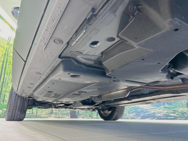 ヤリスクロス ハイブリッドＺ　全周囲カメラ　ブラインドスポットモニター　ハーフレザーシート　パワーシート　ドラレコ　コーナーセンサー　スマートキー　ＬＥＤヘッド　ＥＴＣ２．０　純正１８インチアルミ　オートハイビーム　オートライト（21枚目）