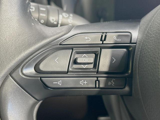 ヤリスクロス ハイブリッドＺ　全周囲カメラ　ブラインドスポットモニター　ハーフレザーシート　パワーシート　ドラレコ　コーナーセンサー　スマートキー　ＬＥＤヘッド　ＥＴＣ２．０　純正１８インチアルミ　オートハイビーム　オートライト（29枚目）