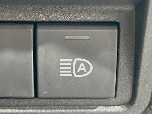 ヤリスクロス ハイブリッドＺ　全周囲カメラ　ブラインドスポットモニター　ハーフレザーシート　パワーシート　ドラレコ　コーナーセンサー　スマートキー　ＬＥＤヘッド　ＥＴＣ２．０　純正１８インチアルミ　オートハイビーム　オートライト（37枚目）