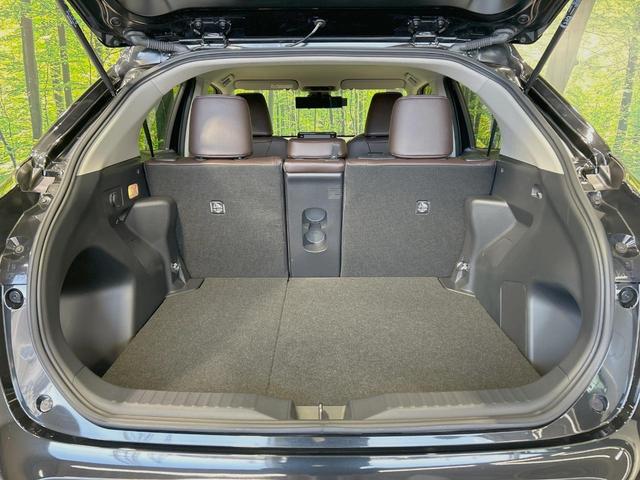 ヤリスクロス ハイブリッドＺ　全周囲カメラ　ブラインドスポットモニター　ハーフレザーシート　パワーシート　ドラレコ　コーナーセンサー　スマートキー　ＬＥＤヘッド　ＥＴＣ２．０　純正１８インチアルミ　オートハイビーム　オートライト（41枚目）