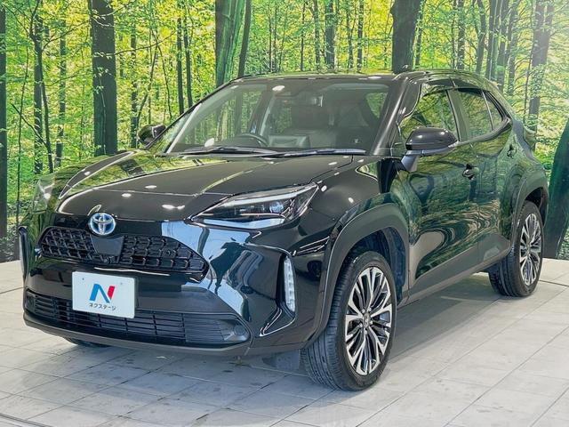 ヤリスクロス ハイブリッドＺ　全周囲カメラ　ブラインドスポットモニター　ハーフレザーシート　パワーシート　ドラレコ　コーナーセンサー　スマートキー　ＬＥＤヘッド　ＥＴＣ２．０　純正１８インチアルミ　オートハイビーム　オートライト（48枚目）