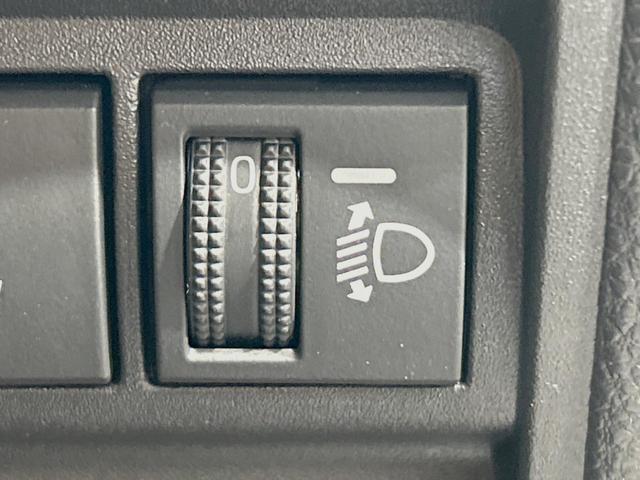 ヤリスクロス ハイブリッドＺ　全周囲カメラ　ブラインドスポットモニター　ハーフレザーシート　パワーシート　ドラレコ　コーナーセンサー　スマートキー　ＬＥＤヘッド　ＥＴＣ２．０　純正１８インチアルミ　オートハイビーム　オートライト（53枚目）