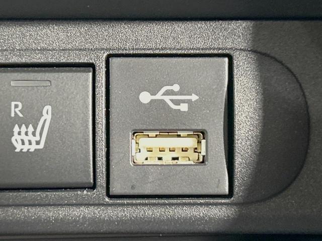 ヤリスクロス ハイブリッドＺ　全周囲カメラ　ブラインドスポットモニター　ハーフレザーシート　パワーシート　ドラレコ　コーナーセンサー　スマートキー　ＬＥＤヘッド　ＥＴＣ２．０　純正１８インチアルミ　オートハイビーム　オートライト（57枚目）