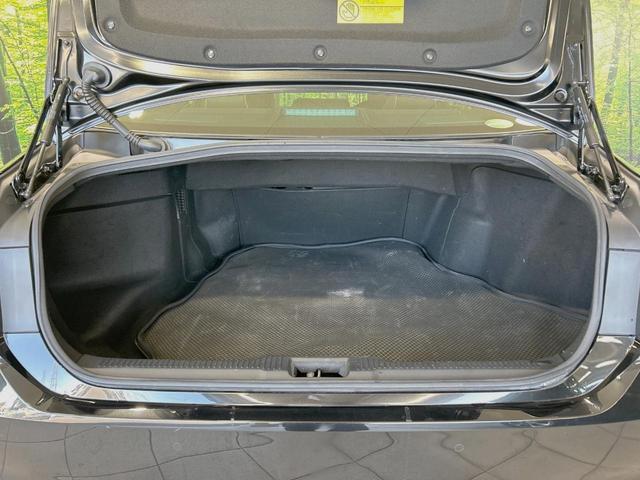 普段のお買い物や通勤、送迎等に十分な荷室スペースを確保しております。