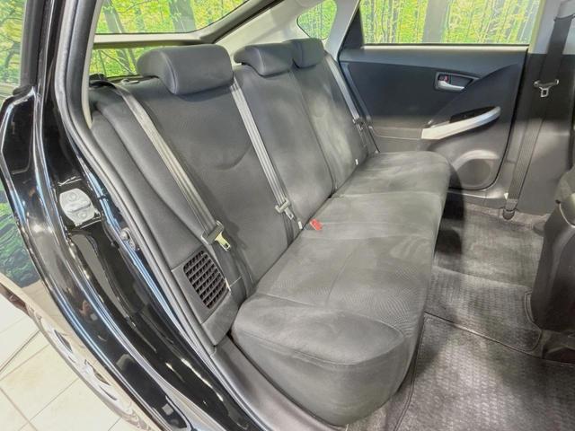 プリウス L 禁煙車 ビルトインETC 純正15インチアルミ オートライト オートエアコン Bluetooth CD 地デジ スマートキー パワーウィンドウ プライバシーガラス(9枚目)