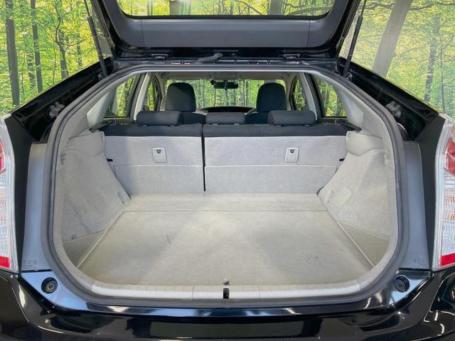 プリウス L 禁煙車 ビルトインETC 純正15インチアルミ オートライト オートエアコン Bluetooth CD 地デジ スマートキー パワーウィンドウ プライバシーガラス(29枚目)