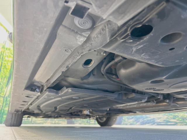 プリウス L 禁煙車 ビルトインETC 純正15インチアルミ オートライト オートエアコン Bluetooth CD 地デジ スマートキー パワーウィンドウ プライバシーガラス(40枚目)