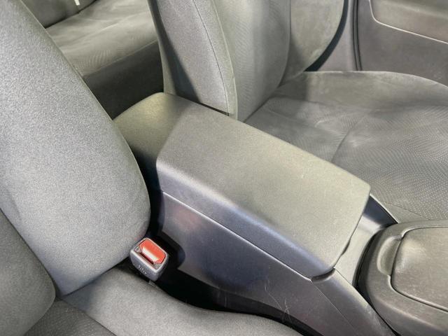 プリウス L 禁煙車 ビルトインETC 純正15インチアルミ オートライト オートエアコン Bluetooth CD 地デジ スマートキー パワーウィンドウ プライバシーガラス(46枚目)