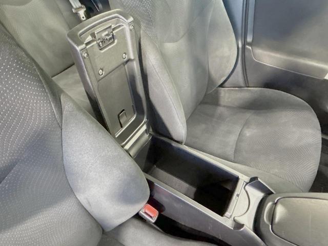 プリウス L 禁煙車 ビルトインETC 純正15インチアルミ オートライト オートエアコン Bluetooth CD 地デジ スマートキー パワーウィンドウ プライバシーガラス(48枚目)