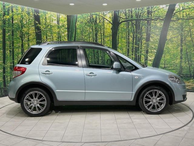 ＳＸ４ １．５ＸＧ　禁煙車　ポータブルナビ　ＥＴＣ２．０　オートエアコン　オートライト　電動格納ミラー　ＨＩＤヘッドライト　フロントフォグランプ　プライバシーガラス　純正革巻きステアリング（47枚目）