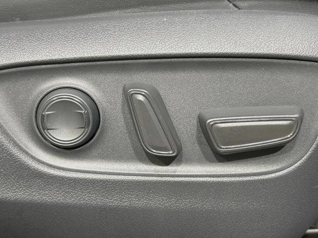 ハリアー Ｇ　８インチディスプレイオーディオ　バックカメラ　衝突被害軽減システム　レーダークルーズ　禁煙車　電動リアゲート　パワーシート　コーナーセンサー　ＥＴＣ　純正１８インチアルミ　オートハイビーム（27枚目）