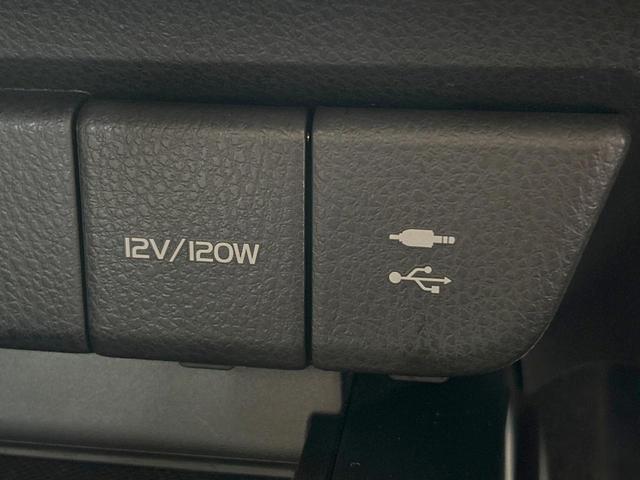 カムリ ＷＳレザーパッケージ　禁煙車　セーフティセンス　純正８型ナビ　バックカメラ　Ｂｌｕｅｔｏｏｔｈ　フルセグ　ＥＴＣ　シートヒーター　ＬＥＤヘッド　ＢＳＭ　パワーシート　黒革シート　オートブレーキホールド　レーダークルーズ（41枚目）