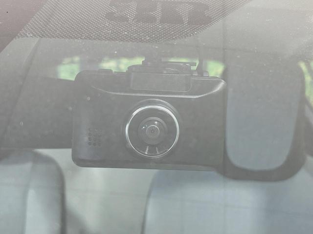 アクア Ｌ　純正ＳＤナビ　プリクラッシュセーフティ　禁煙車　ドラレコ　ビルトインＥＴＣ　オートハイビーム　車線逸脱警報　オートエアコン　Ｂｌｕｅｔｏｏｔｈ　ＣＤ　地デジ　ドアバイザー　フロアマット　電動格納ミラー（6枚目）