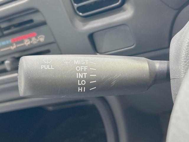 ハイゼットトラック エアコン・パワステスペシャルVS 禁煙車 ドアバイザー フロアマット 大型二台作業灯 格納式テールゲートチェーン あゆみ板掛テールゲート(18枚目)