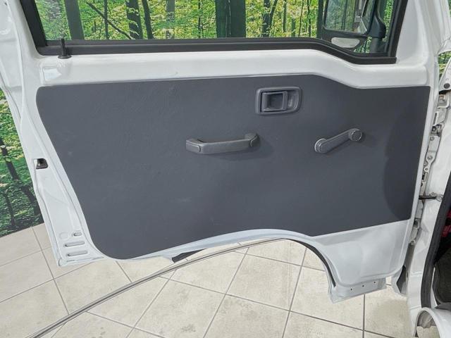ハイゼットトラック エアコン・パワステスペシャルVS 禁煙車 ドアバイザー フロアマット 大型二台作業灯 格納式テールゲートチェーン あゆみ板掛テールゲート(23枚目)