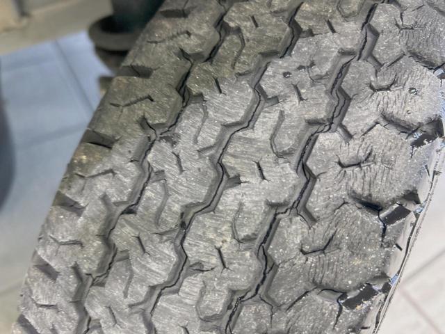 ハイゼットトラック エアコン・パワステスペシャルVS 禁煙車 ドアバイザー フロアマット 大型二台作業灯 格納式テールゲートチェーン あゆみ板掛テールゲート(36枚目)