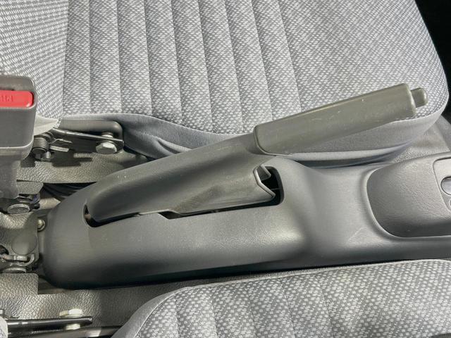 ハイゼットトラック エアコン・パワステスペシャルVS 禁煙車 ドアバイザー フロアマット 大型二台作業灯 格納式テールゲートチェーン あゆみ板掛テールゲート(42枚目)