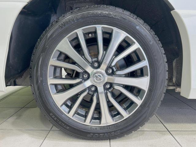 セレナ ハイウェイスターS-HVアドバンスドセーフティパック 禁煙車 純正8型ナビ 全周囲カメラ 後席モニター 衝突軽減装置 車線逸脱警報 クルコン 両側電動ドア クリアランスソナー LEDヘッド ETC 純正16インチアルミ スマートキー アイドリングストップ(61枚目)