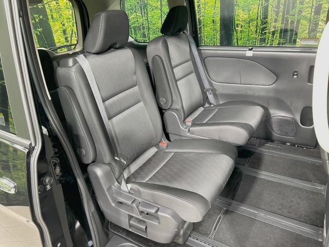 セレナ ｅ－パワー　ハイウェイスターＶ　禁煙車　インテリジェントエマージェンシーブレーキ　両側電動スライドドア　純正１０型ナビ　後席モニター　全周囲カメラ　プロパイロット　ＬＥＤヘッドライト　デジタルインナーミラー　オートブレーキホールド（10枚目）