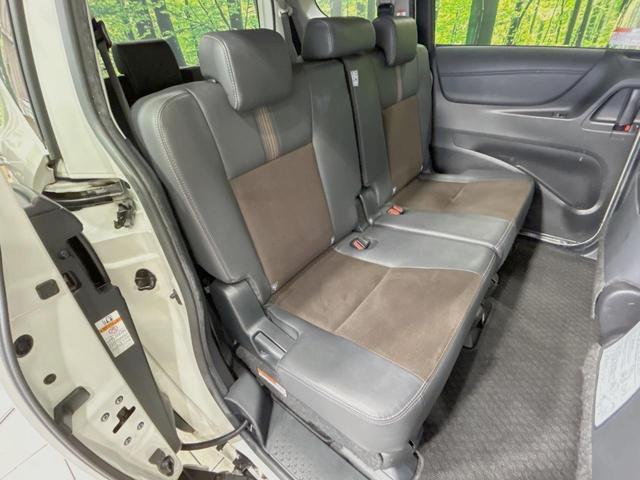 シエンタ Ｇ　クエロ　禁煙車　純正ＳＤナビ　セーフティセンス　全周囲カメラ　両側電動ドア　クリアランスソナー　ハーフレザー　ＬＥＤヘッド　スマートキー　７人乗り　オートライト　オートエアコン　Ｂｌｕｅｔｏｏｔｈ再生（9枚目）