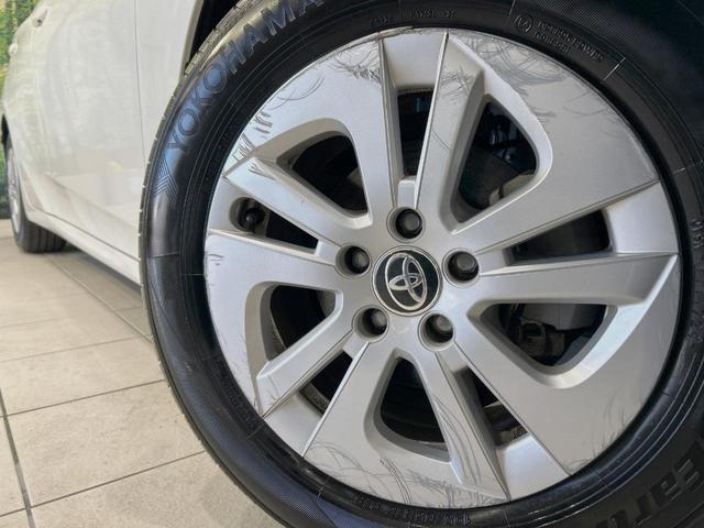 プリウス Ｓセーフティプラス　禁煙車　純正９型ナビ　セーフティセンス　レーダークルーズ　パーキングアシスト　クリアランスソナー　ＬＥＤヘッド　バックカメラ　ＥＴＣ２．０　純正１５インチアルミ　スマートキー（15枚目）