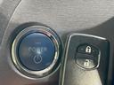 プリウス L 禁煙車 ビルトインETC 純正15インチアルミ オートライト オートエアコン Bluetooth CD 地デジ スマートキー パワーウィンドウ プライバシーガラス(5枚目)
