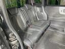 後部座席も気になるようなキズ・汚れやへたり等、大きなダメージはなく、良好な状態です。