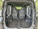 後席を格納すると、これだけの広さが！シーンに合わせたシートアレンジで、大きな荷物も積むことが出来ます♪