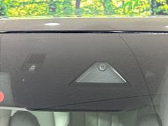 【ｉ−ＡＣＴＩＶＥＳＥＮＳＥ】走行中に前方の車両等を認識し、衝突しそうな時は警報とブレーキで衝突回避と被害軽減をアシスト。より安全にドライブをお楽しみいただけます。 5