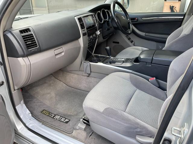 ハイラックスサーフ ＳＳＲ－Ｇ　ディーゼルターボ　サンルーフ　寒冷地仕様　ダッシュ板割れ無し・寒冷地仕様・サンルーフ・ルーフレール（7枚目）