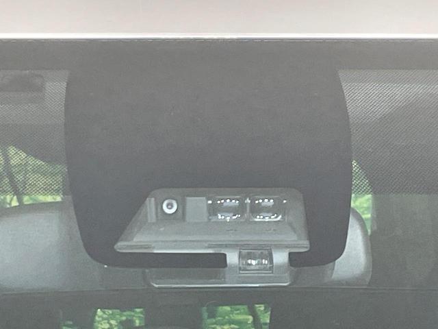 ノア Ｘ　禁煙車　純正ナビ　セーフティセンス　クルコン　車線逸脱警報　オートマチックハイビーム　電動スライドドア　ＬＥＤヘッド　スマートキー　ＥＴＣ２．０　バックカメラ（5枚目）