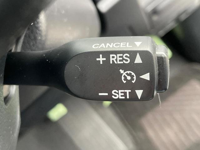 ノア Ｘ　禁煙車　純正ナビ　セーフティセンス　クルコン　車線逸脱警報　オートマチックハイビーム　電動スライドドア　ＬＥＤヘッド　スマートキー　ＥＴＣ２．０　バックカメラ（7枚目）