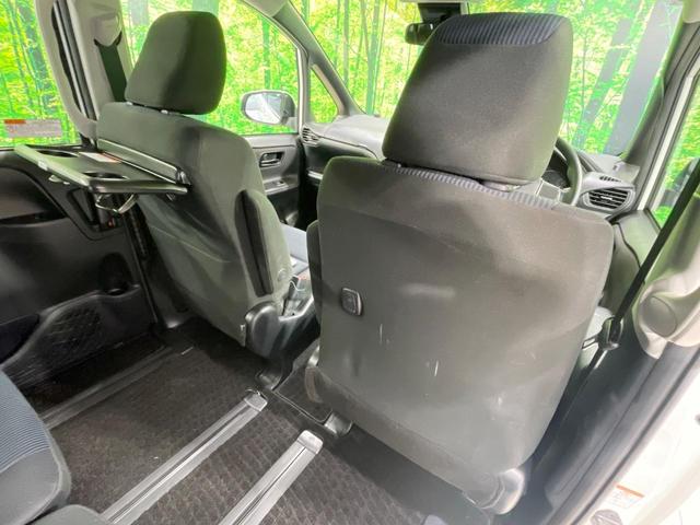 ノア Ｘ　禁煙車　純正ナビ　セーフティセンス　クルコン　車線逸脱警報　オートマチックハイビーム　電動スライドドア　ＬＥＤヘッド　スマートキー　ＥＴＣ２．０　バックカメラ（35枚目）