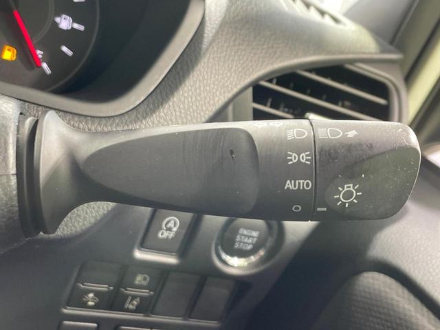 ノア Ｘ　禁煙車　純正ナビ　セーフティセンス　クルコン　車線逸脱警報　オートマチックハイビーム　電動スライドドア　ＬＥＤヘッド　スマートキー　ＥＴＣ２．０　バックカメラ（48枚目）