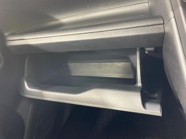 ノア Ｘ　禁煙車　純正ナビ　セーフティセンス　クルコン　車線逸脱警報　オートマチックハイビーム　電動スライドドア　ＬＥＤヘッド　スマートキー　ＥＴＣ２．０　バックカメラ（52枚目）
