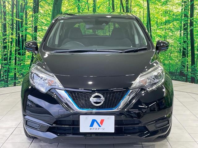 ノート ｅ－パワー　Ｘ　禁煙車　純正ナビ　アラウンドビュー　エマージェンシーブレーキ　車線逸脱警報　スマートルームミラー　クリアランスソナー　ＬＥＤヘッド　ＥＴＣ　オートエアコン　オートライト（16枚目）