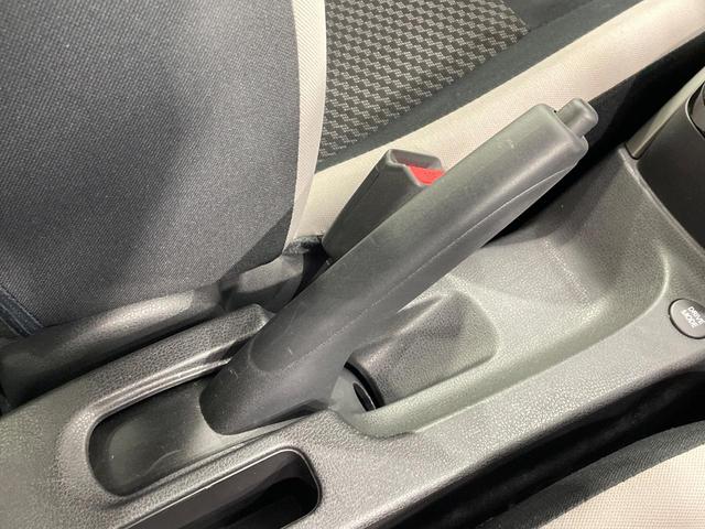 ノート ｅ－パワー　Ｘ　禁煙車　純正ナビ　アラウンドビュー　エマージェンシーブレーキ　車線逸脱警報　スマートルームミラー　クリアランスソナー　ＬＥＤヘッド　ＥＴＣ　オートエアコン　オートライト（50枚目）