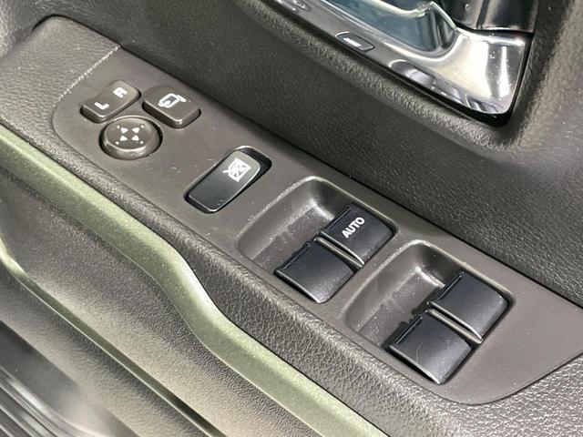 ハスラー タフワイルド 衝突被害軽減システム レーダークルーズ 禁煙車 コーナーセンサー スマートキー LEDヘッド ルーフレール 車線逸脱警報 オートライト オートエアコン 純正15インチアルミ LEDフォグ(36枚目)