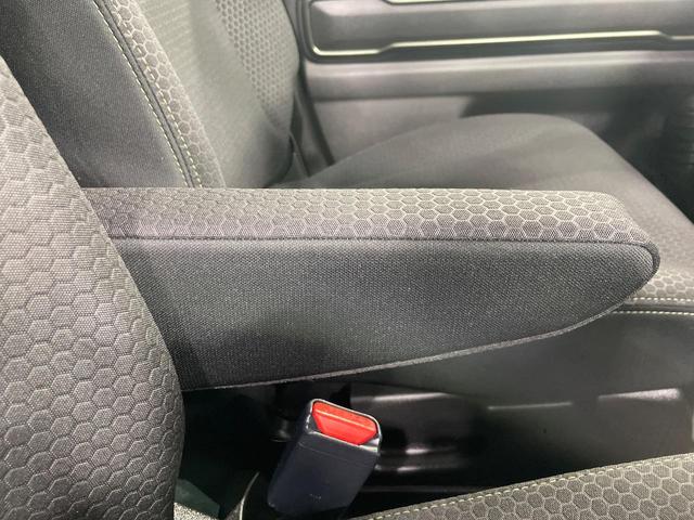 ハスラー タフワイルド 衝突被害軽減システム レーダークルーズ 禁煙車 コーナーセンサー スマートキー LEDヘッド ルーフレール 車線逸脱警報 オートライト オートエアコン 純正15インチアルミ LEDフォグ(37枚目)