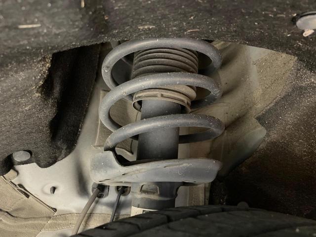 ヴェゼル ハイブリッドＺ　禁煙車　ルーフレール　ＳＤナビ　シティブレーキアクティブシステム　クルーズコントロール　ハーフレザー　シートヒーター　ＬＥＤヘッド　バックカメラ　ＥＴＣ　純正１７インチアルミ　スマートキー（20枚目）