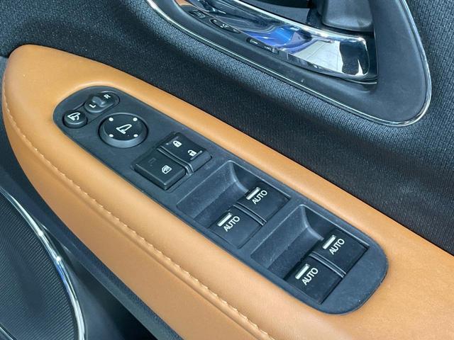 ヴェゼル ハイブリッドＺ　禁煙車　ルーフレール　ＳＤナビ　シティブレーキアクティブシステム　クルーズコントロール　ハーフレザー　シートヒーター　ＬＥＤヘッド　バックカメラ　ＥＴＣ　純正１７インチアルミ　スマートキー（33枚目）