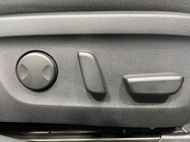 ＭＡＺＤＡ３ファストバック ２０Ｓプロアクティブ　ツーリングセレクション　禁煙車　メーカーナビ　全周囲カメラ　衝突軽減　レーダークルーズ　シートヒーター　シートメモリー　ステアリングヒーター　クリアランスソナー　ＬＥＤヘッド　ＥＴＣ　純正１８インチＡＷ　アイドリングストップ（8枚目）