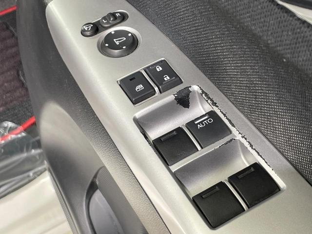 N-BOXカスタム G・ターボLパッケージ 禁煙車 SDナビ バックカメラ シティブレーキアクティブシステム ハーフレザー スマートキー HIDヘッド ETC クルコン オートライト オートエアコン 純正15インチAW Bluetooth再生(31枚目)