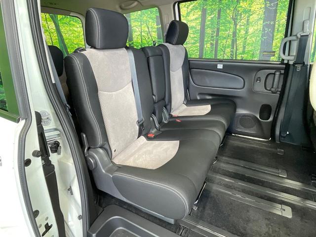 セレナ ライダー　ブラックライン　Ｓ－ハイブリッド　禁煙車　８型ナビ　クルーズコントロール　両側電動ドア　ＨＩＤヘッドライト　バックカメラ　ＥＴＣ　アイドリングストップ　スマートキー　純正１７インチアルミホイール（11枚目）