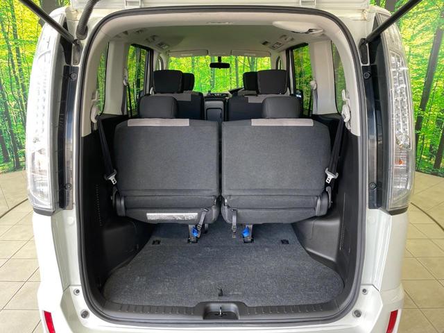 セレナ ライダー　ブラックライン　Ｓ－ハイブリッド　禁煙車　８型ナビ　クルーズコントロール　両側電動ドア　ＨＩＤヘッドライト　バックカメラ　ＥＴＣ　アイドリングストップ　スマートキー　純正１７インチアルミホイール（29枚目）